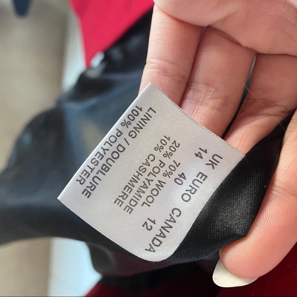 Short Red Coat - Picture 6 of 6